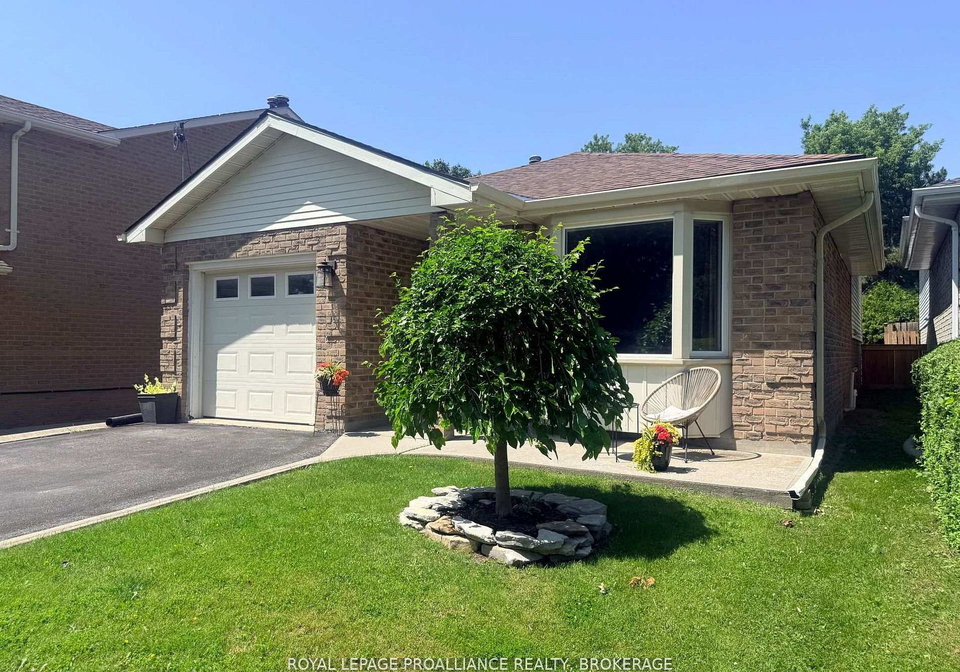 16-grenadier-drive-kingston-ontario-x13742862