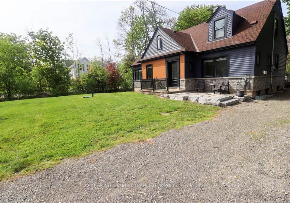 1429-highway-8-road-hamilton-ontario-x13742936