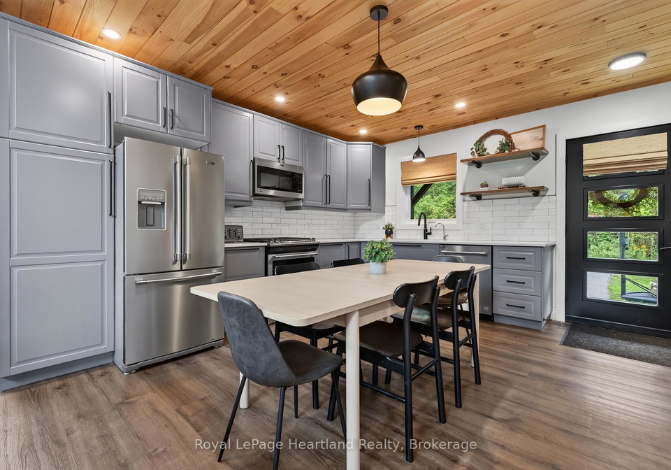 11-maitland-avenue-central-huron-ontario-x13743094