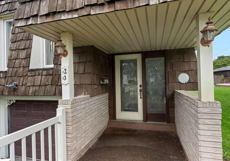 23-classic-avenue-welland-ontario-x13743274