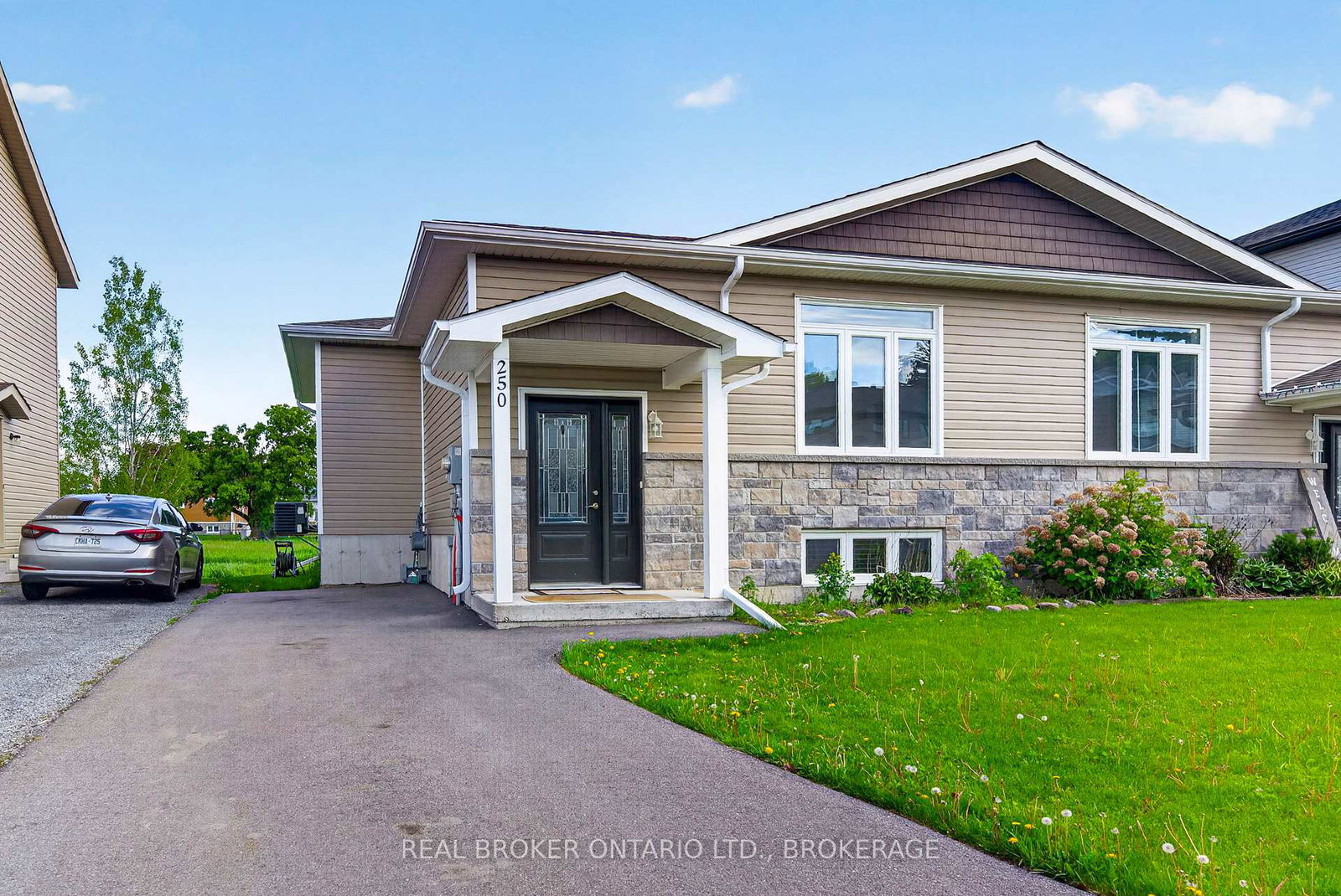 250-lourdes-avenue-cornwall-ontario-x13743282