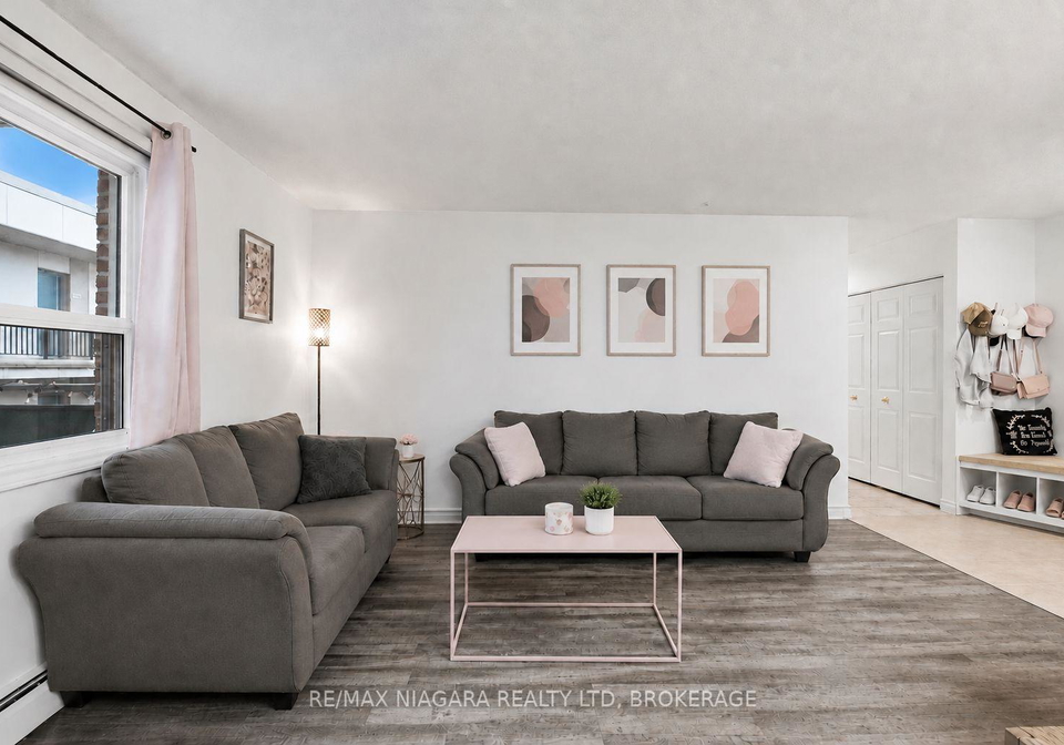 264-oakdale-avenue-st-catharines-ontario-x13743472