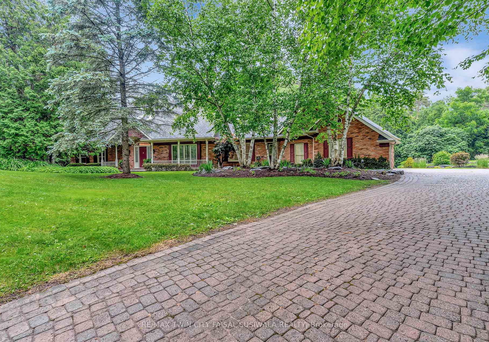 22-deerpath-court-cambridge-ontario-x13743560