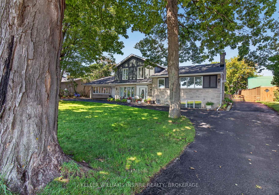 4535-bath-road-loyalist-ontario-x13743706