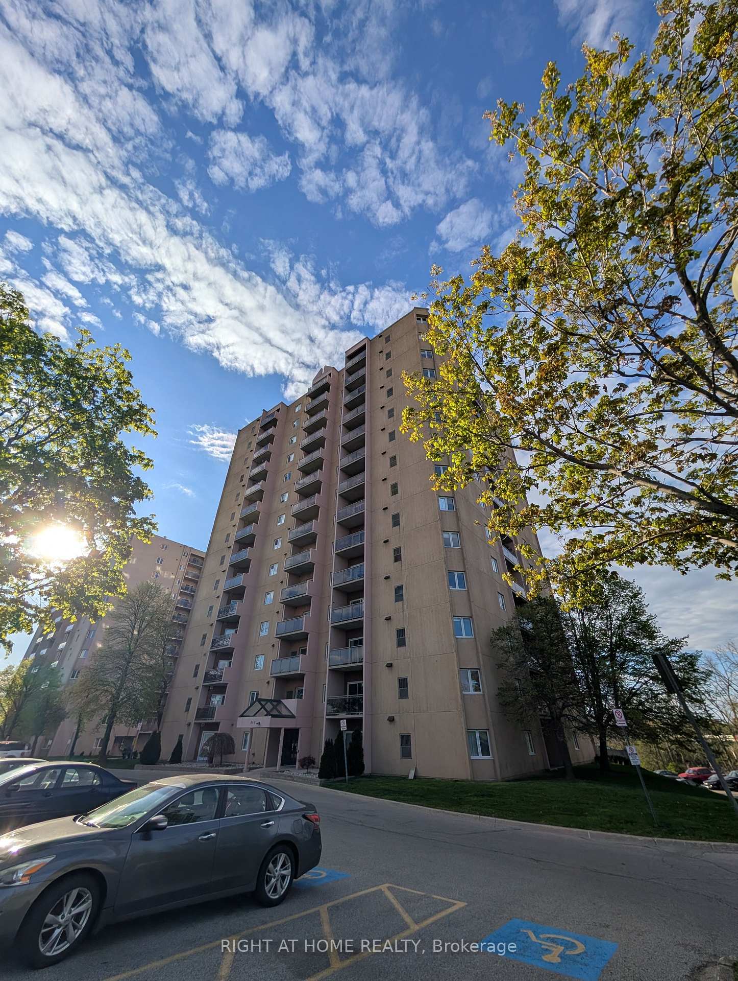 860-commissioners-road-e-london-south-ontario-x13743984