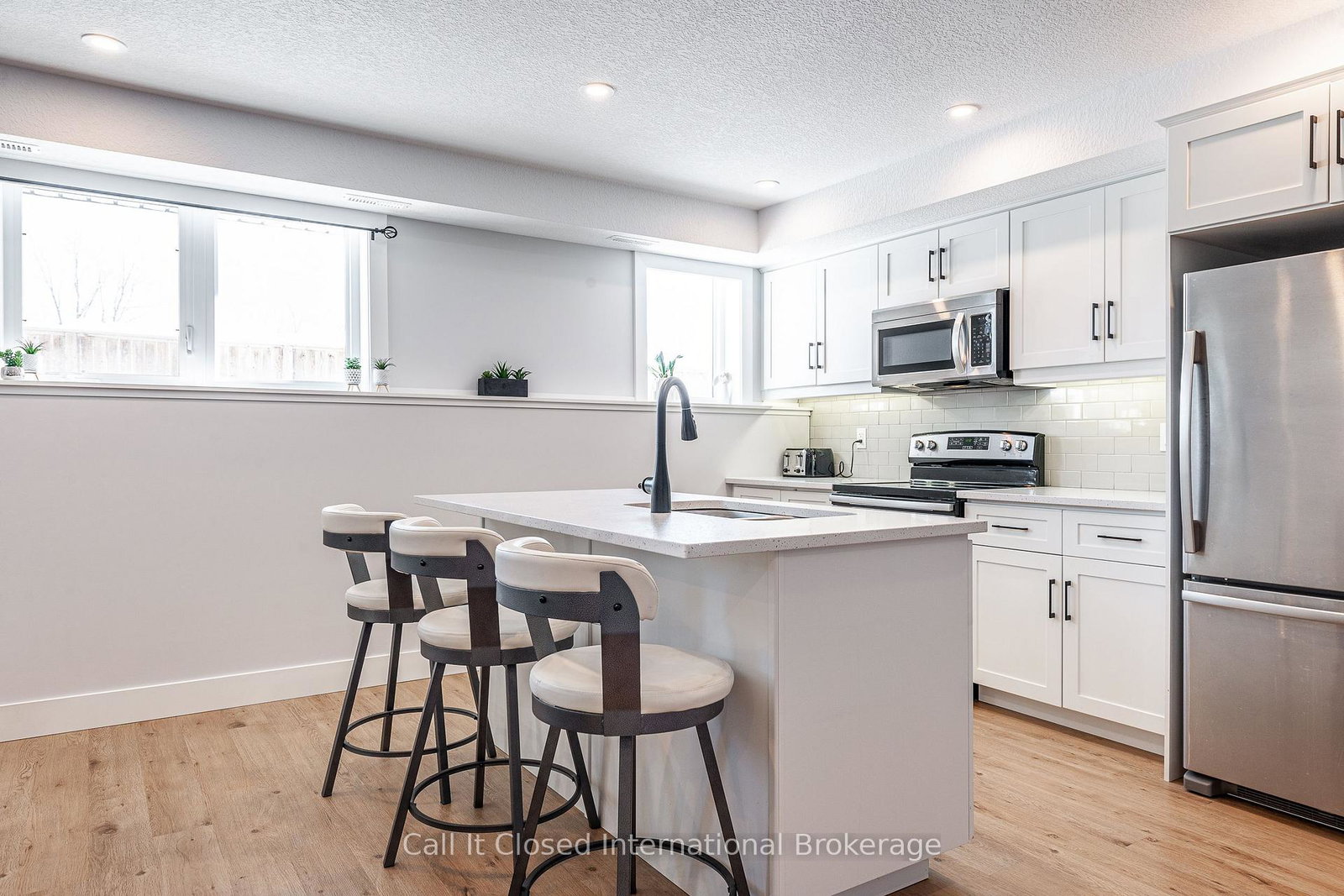 3192-vivian-line-37-line-stratford-ontario-x13744446
