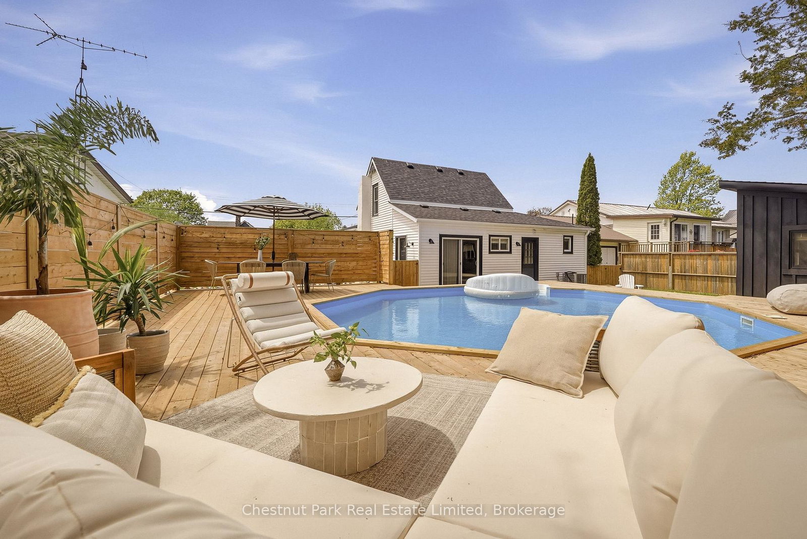 59-maple-street-prince-edward-county-ontario-x13744574