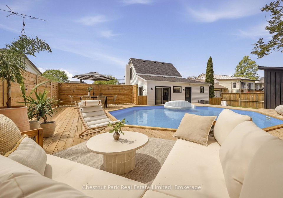 59-maple-street-prince-edward-county-ontario-x13744574