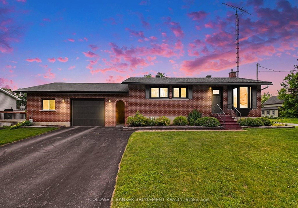 14-baynes-street-perth-ontario-x13744580