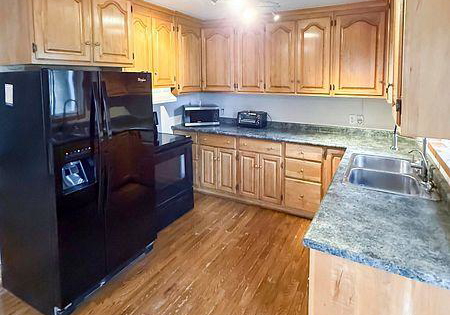 16-whitechurch-street-huron-kinloss-ontario-x13744612