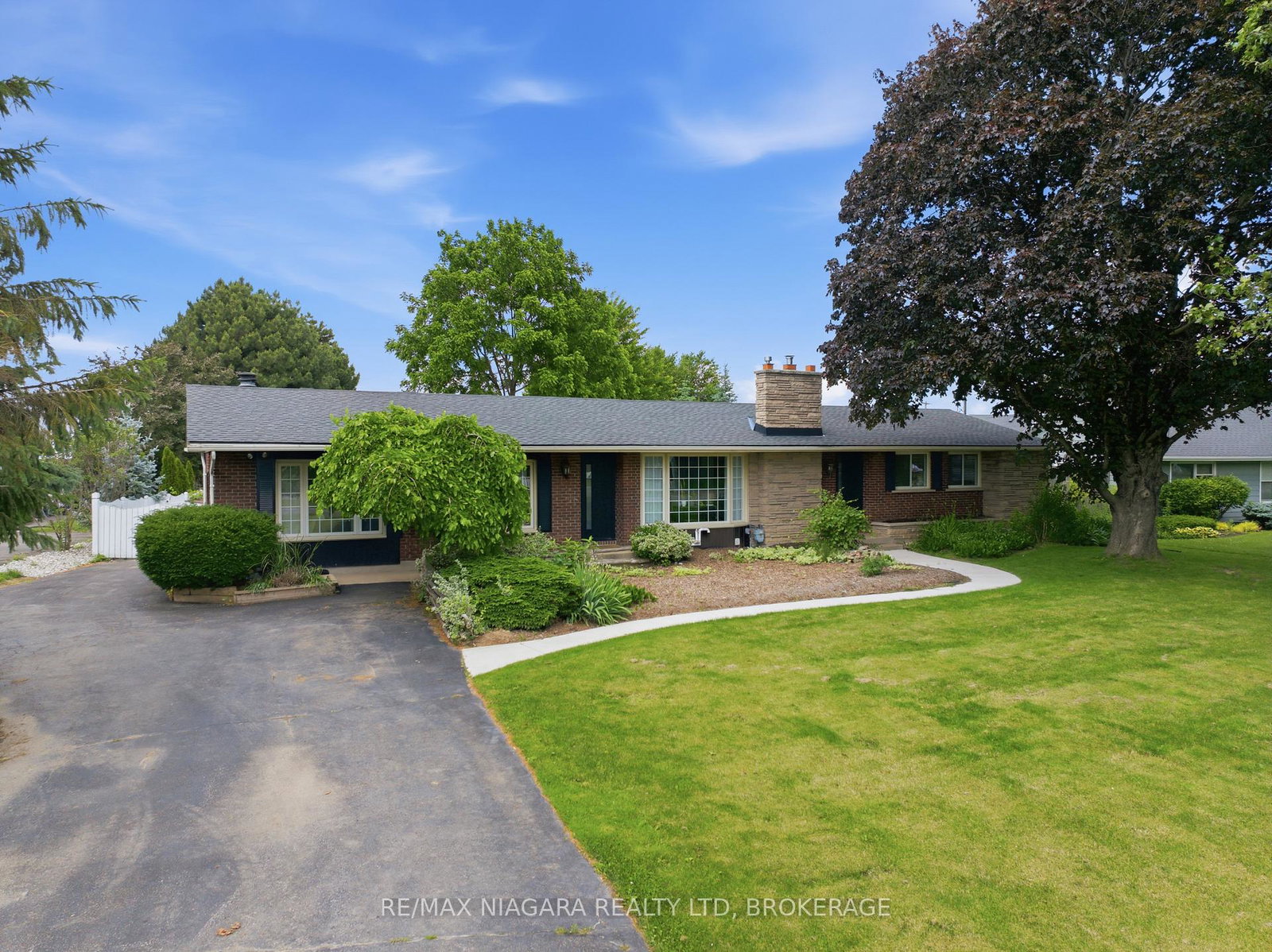 1042-lakeshore-road-w-st-catharines-ontario-x13744688