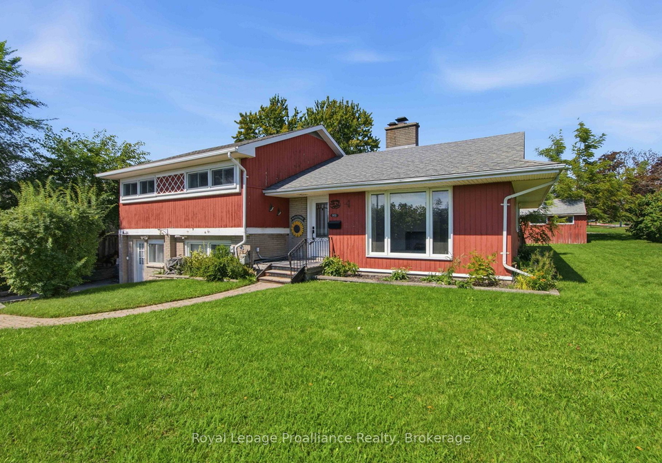 302-king-street-quinte-west-ontario-x13744720