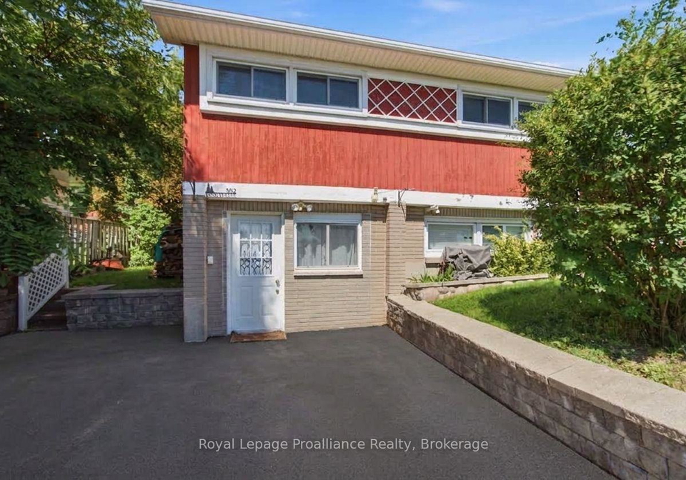 302-king-street-quinte-west-ontario-x13744720