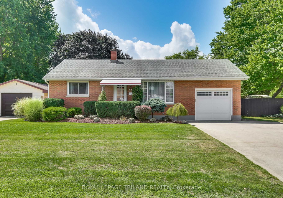 224-mckellar-street-strathroy-caradoc-ontario-x13744752