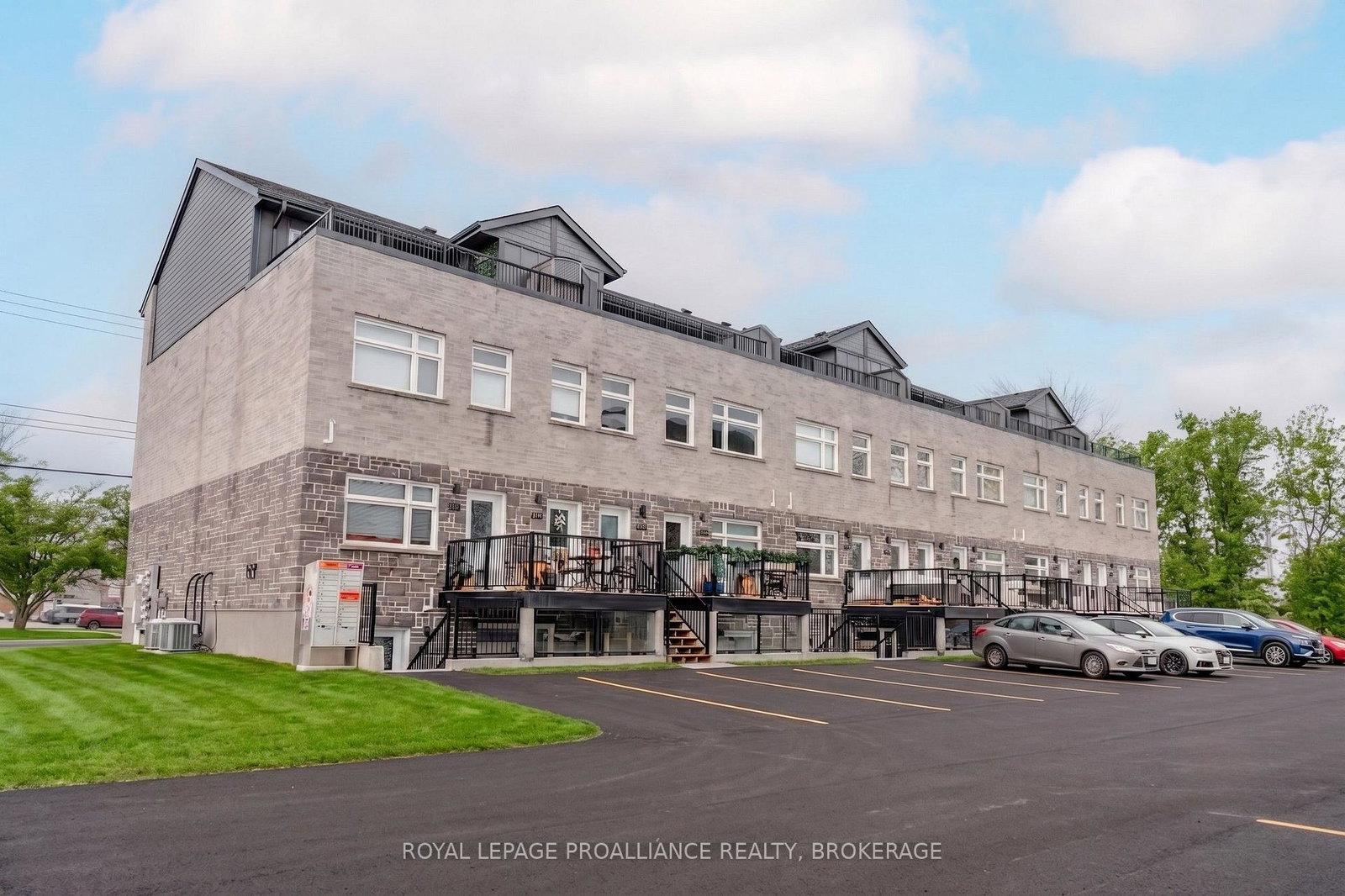 809-development-drive-kingston-ontario-x13744760