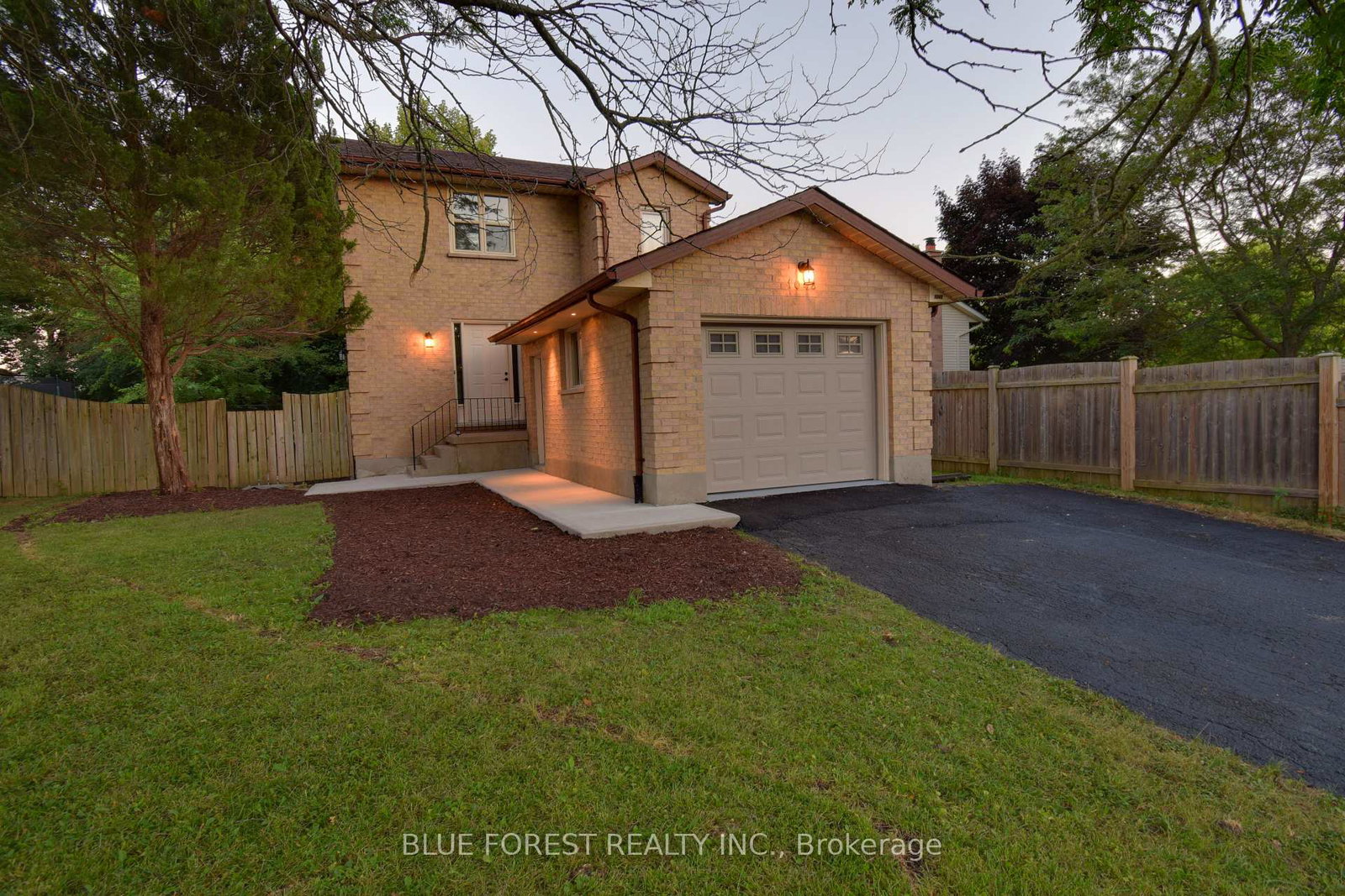 1048-mahogany-road-london-north-ontario-x13744822