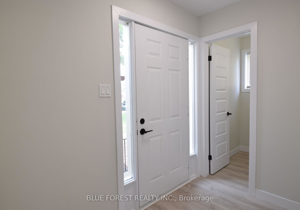 1048-mahogany-road-london-north-ontario-x13744822