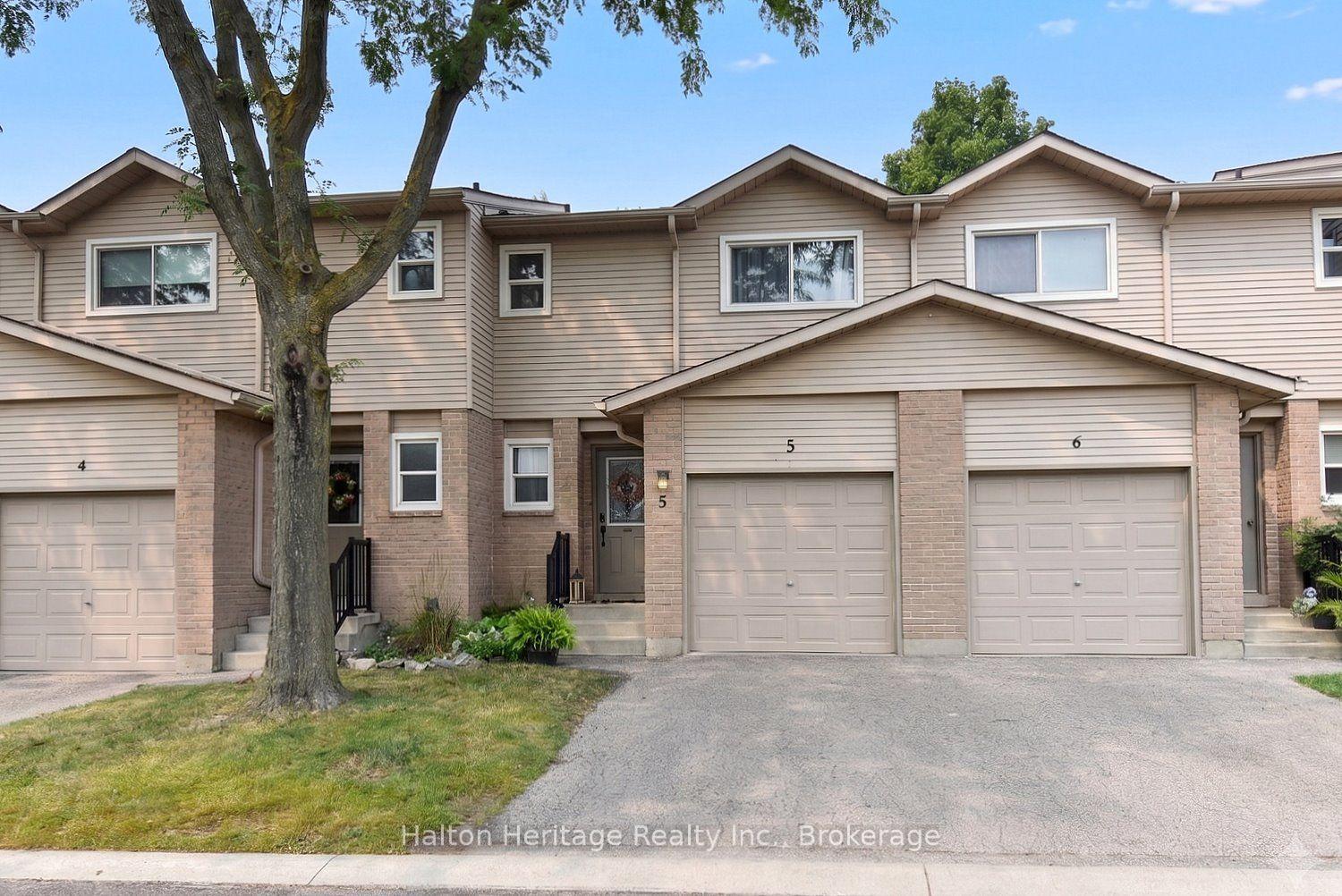 1derby-street-hamilton-ontario-x13745298