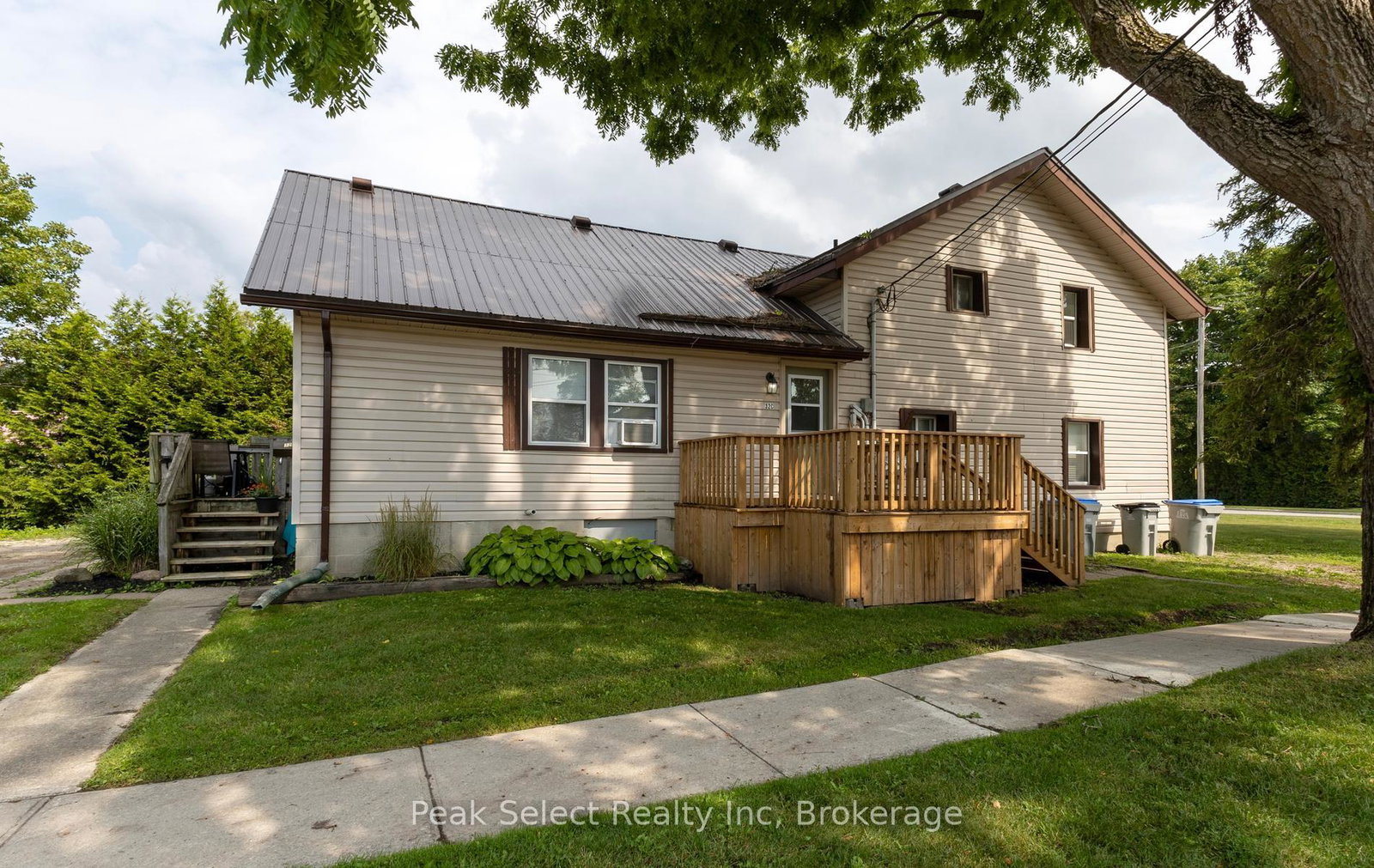 32-victoria-street-w-south-huron-ontario-x13745388