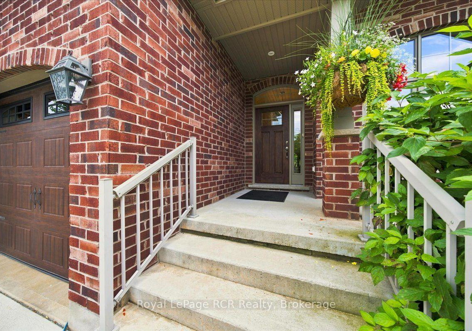 323-5th-avenue-w-owen-sound-ontario-x13745416