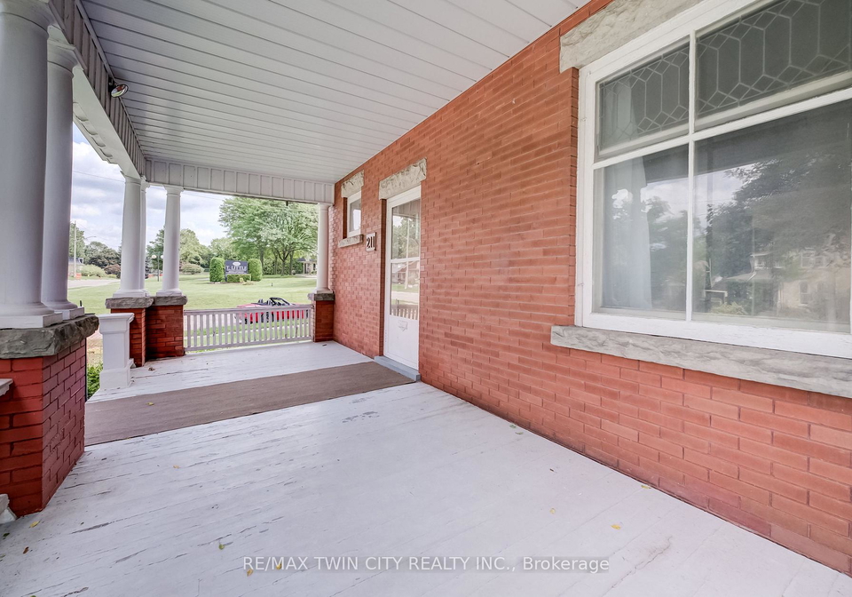 211-main-street-cambridge-ontario-x13745592
