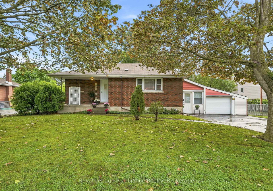 15-elvins-gardens-belleville-ontario-x13745758