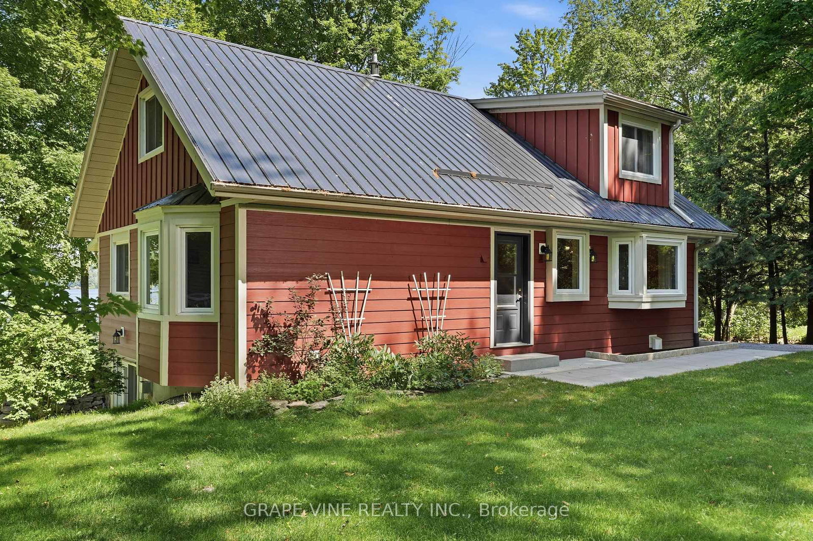 68-goodman-crescent-prince-edward-county-ontario-x13745864