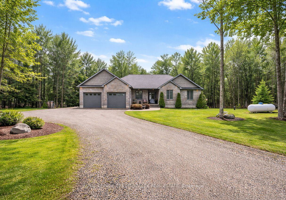580381-side-road-chatsworth-ontario-x13746322