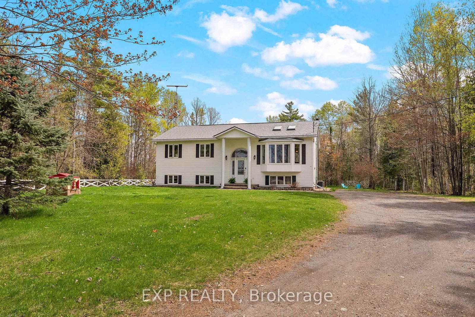1348-scheel-drive-mcnabbraeside-ontario-x13746366