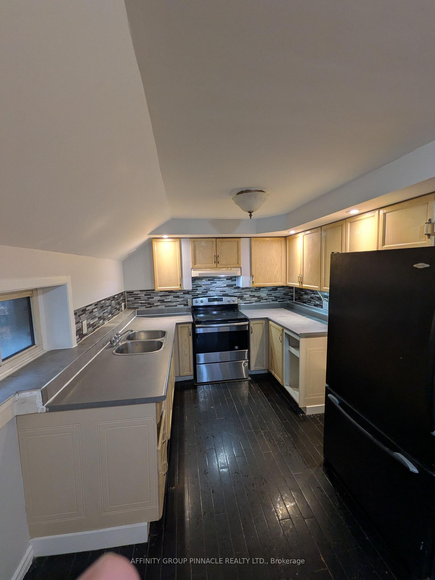 12-russell-street-w-kawartha-lakes-ontario-x13746520