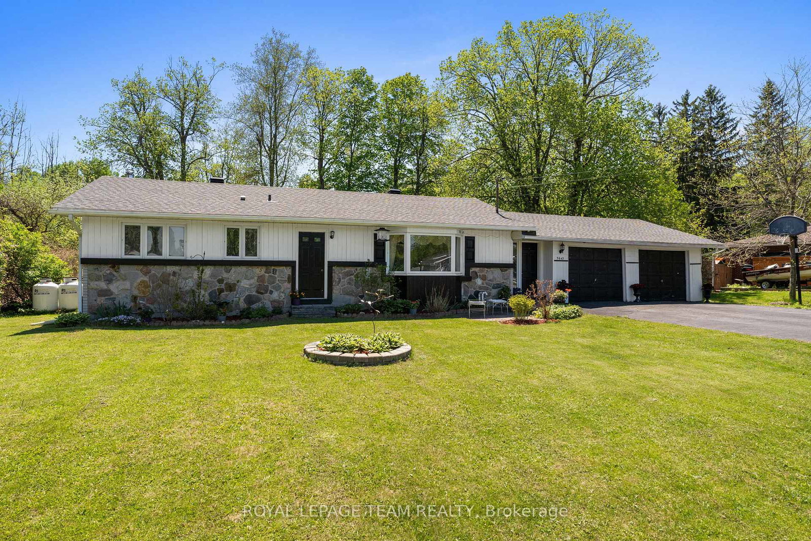 5643-ficko-crescent-ottawa-ontario-x13746594