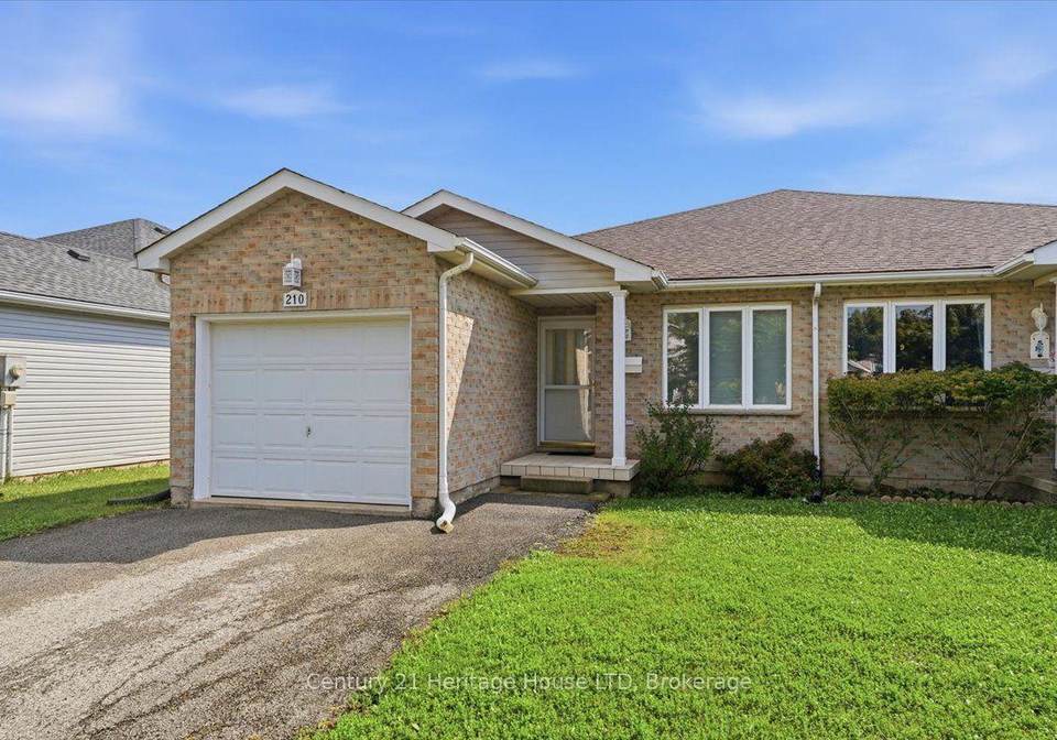 210-oakcrest-avenue-welland-ontario-x13746728