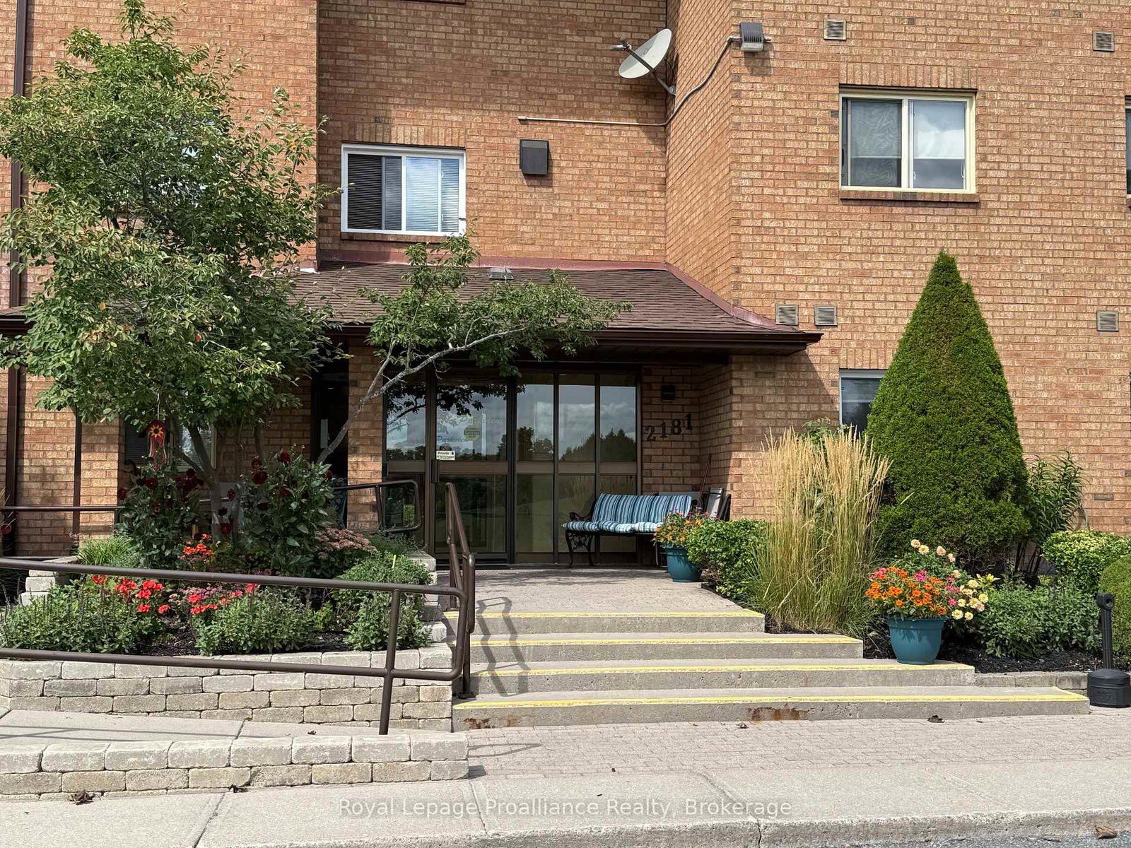 2181-walker-avenue-peterborough-ontario-x13746774