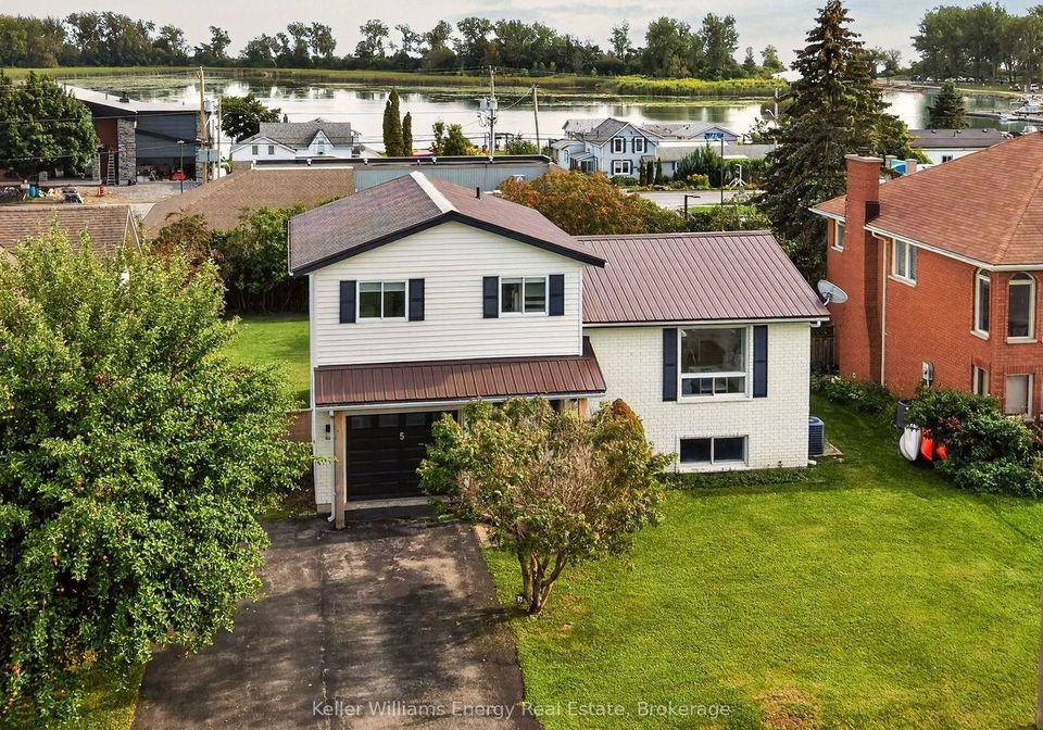 5-harbourview-crescent-prince-edward-county-ontario-x13746804