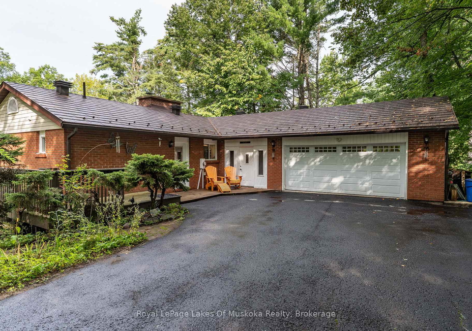 230-lakeview-avenue-gravenhurst-ontario-x13746848