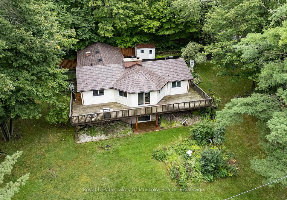 230-lakeview-avenue-gravenhurst-ontario-x13746848