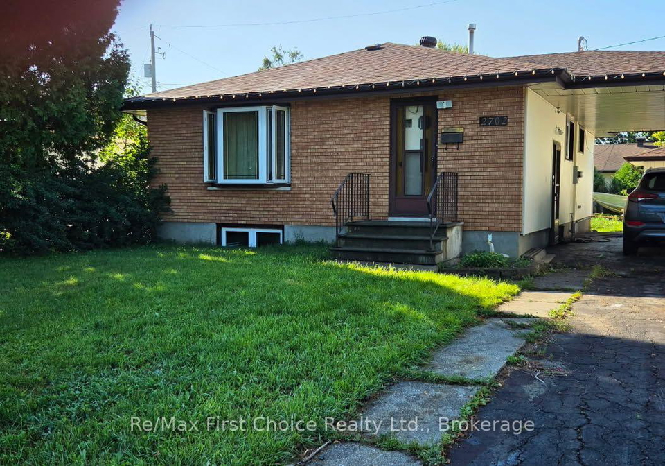 2702-e-churchill-drive-e-thunder-bay-ontario-x13747156