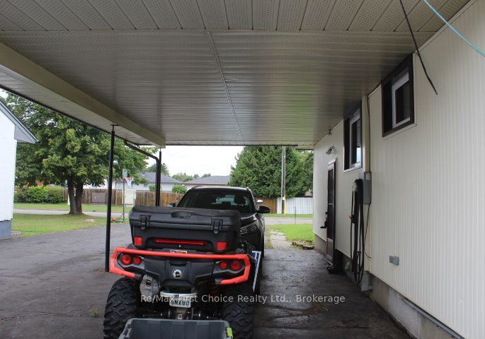 2702-e-churchill-drive-e-thunder-bay-ontario-x13747156