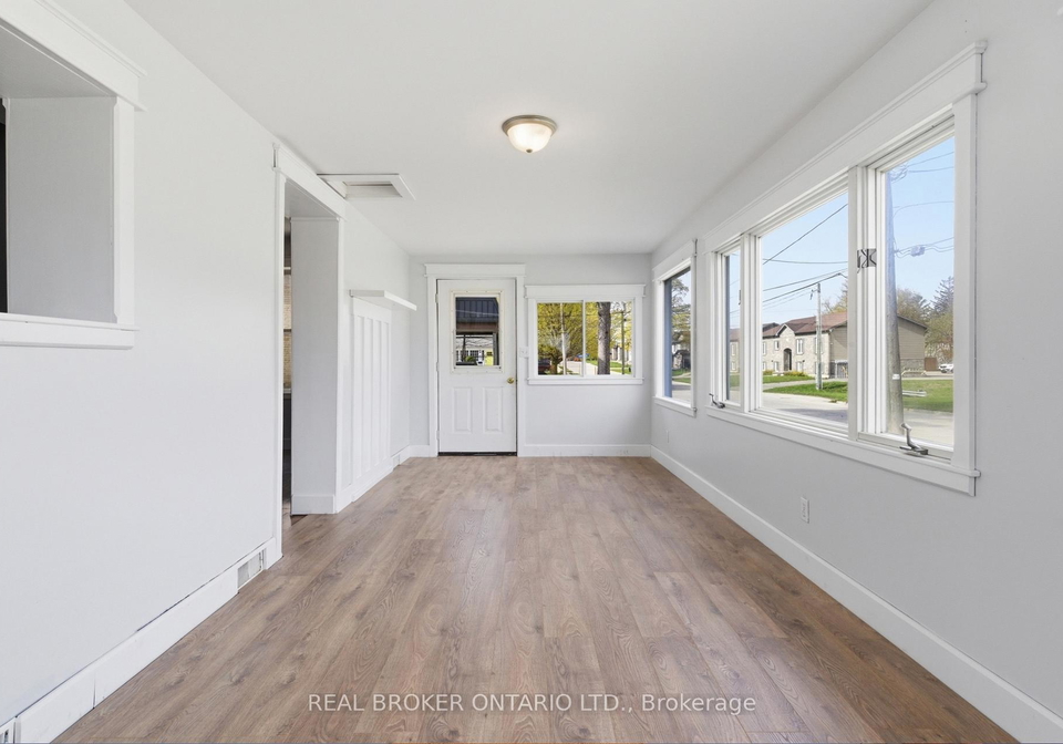 368-wellington-avenue-s-north-perth-ontario-x13747224