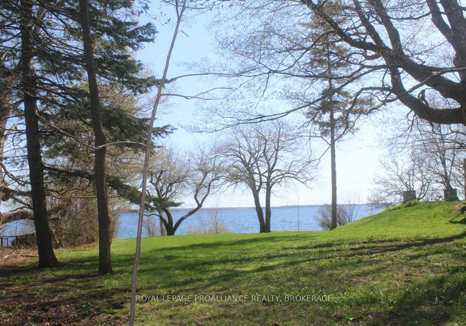 4690-bath-road-loyalist-ontario-x13747314