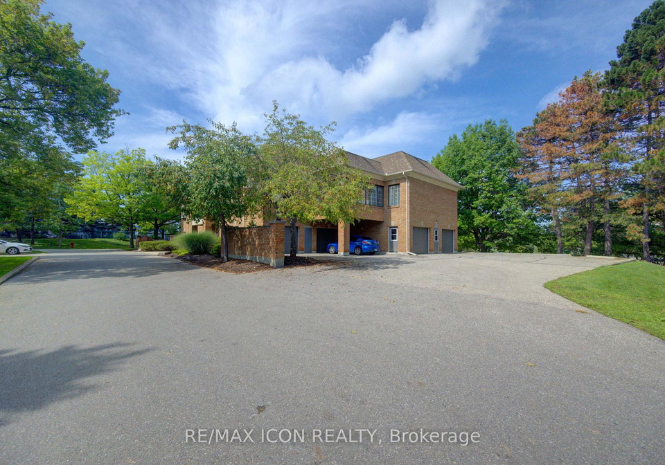 45-blue-springs-drive-waterloo-ontario-x13747352