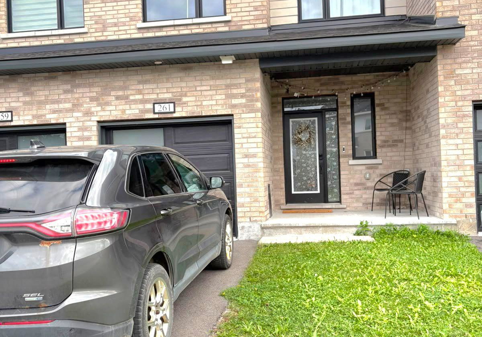 261-ormiston-crescent-ottawa-ontario-x13747678