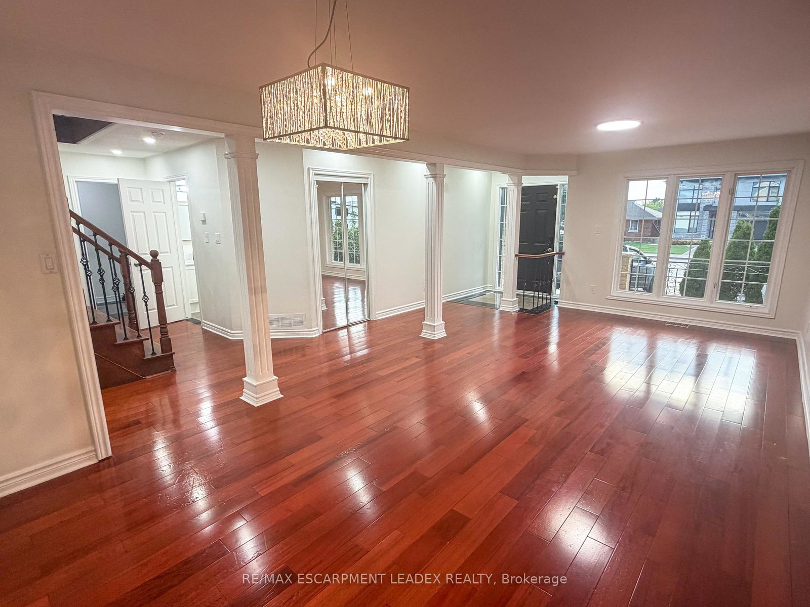 1429-upper-sherman-avenue-hamilton-ontario-x13747944