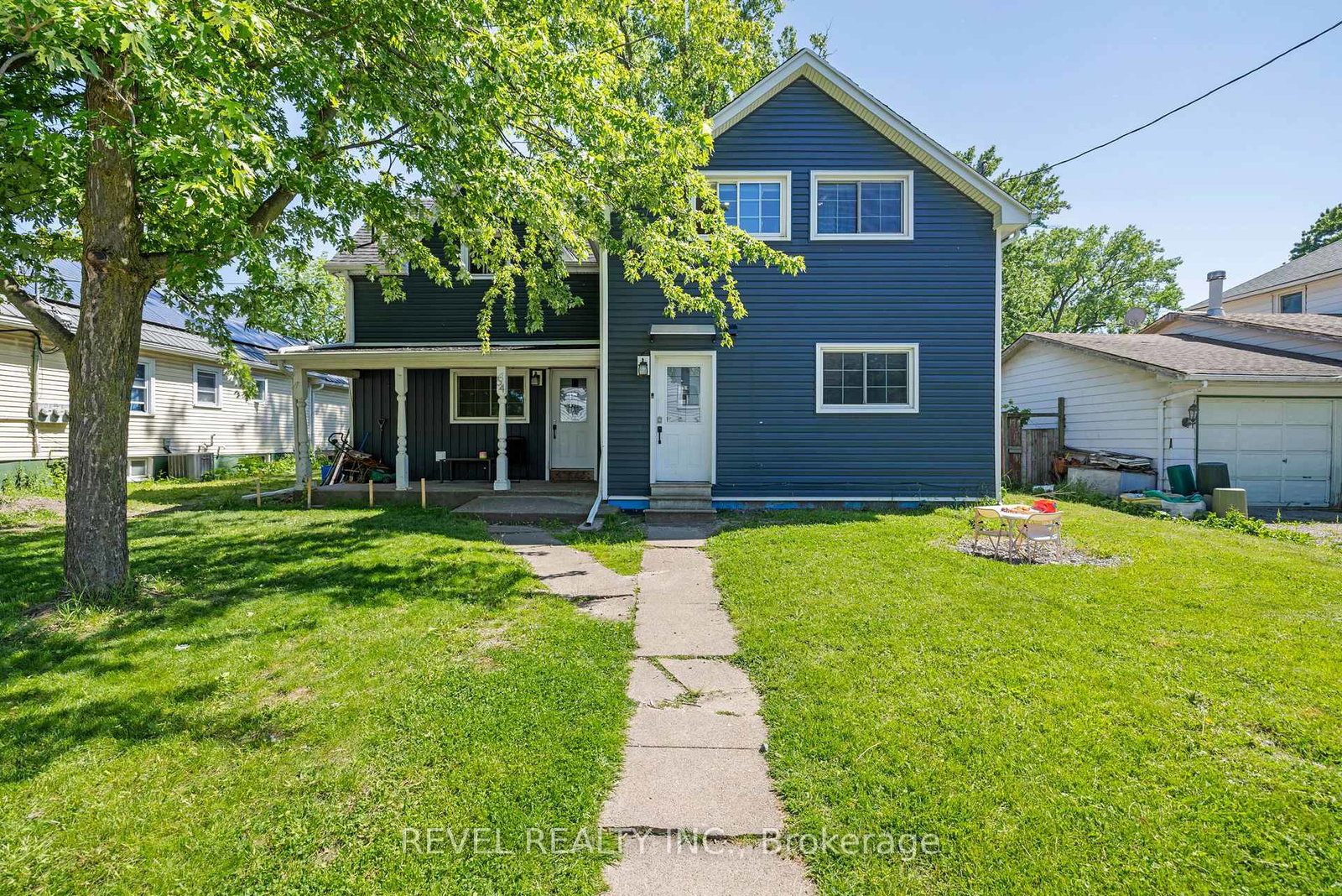 54-chestnut-street-e-st-catharines-ontario-x13748268