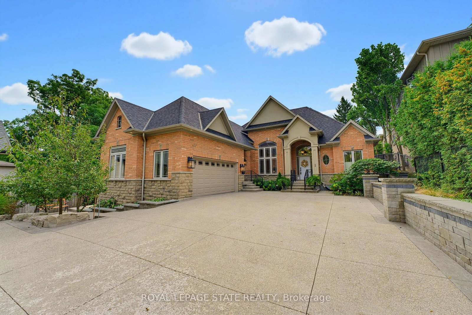 56-academy-street-hamilton-ontario-x13748436