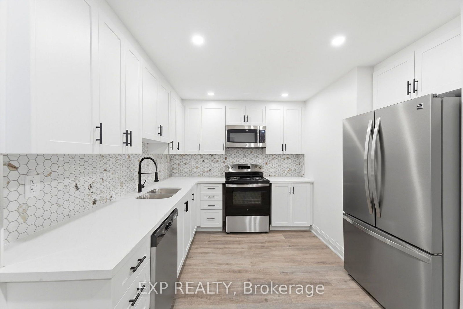4422-huron-street-niagara-falls-ontario-x13748796