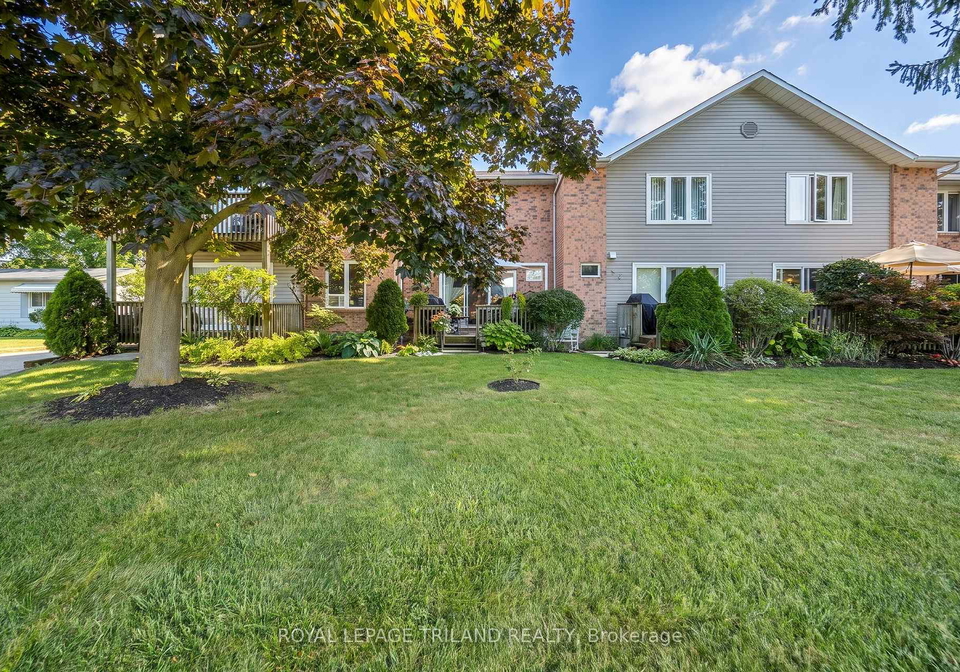 18-sauble-river-road-lambton-shores-ontario-x13748960