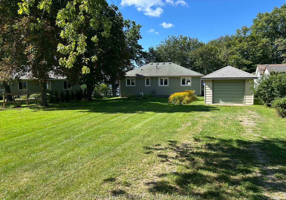23-upper-mohawk-point-haldimand-ontario-x13749314