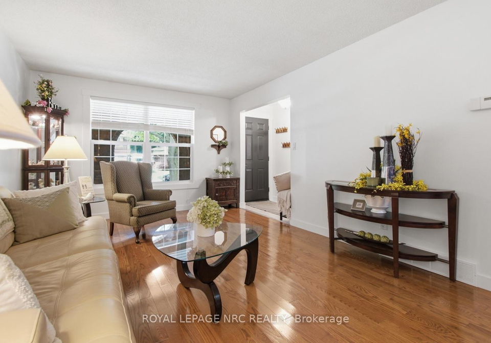 37-spruceside-crescent-pelham-ontario-x13749364