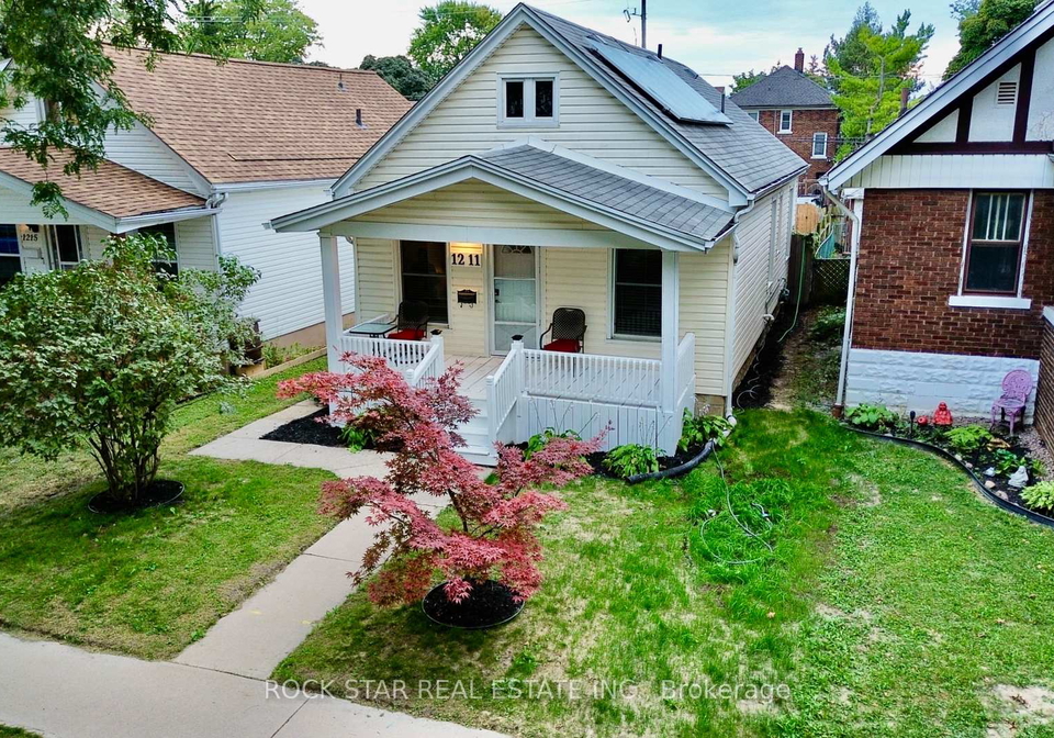 1211-lincoln-road-windsor-ontario-x13749396